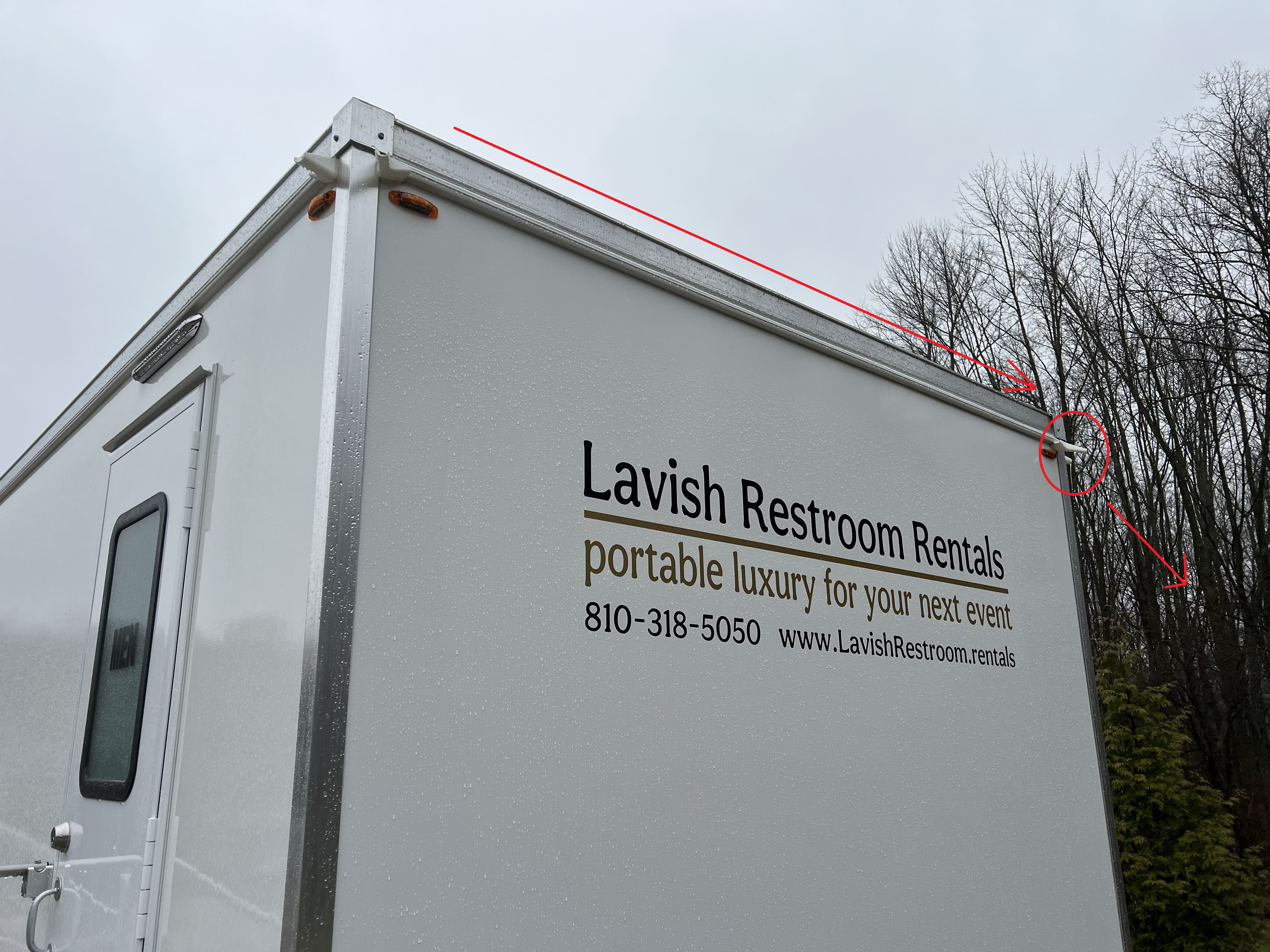 Lavish Restroom Trailers Have Gutters !